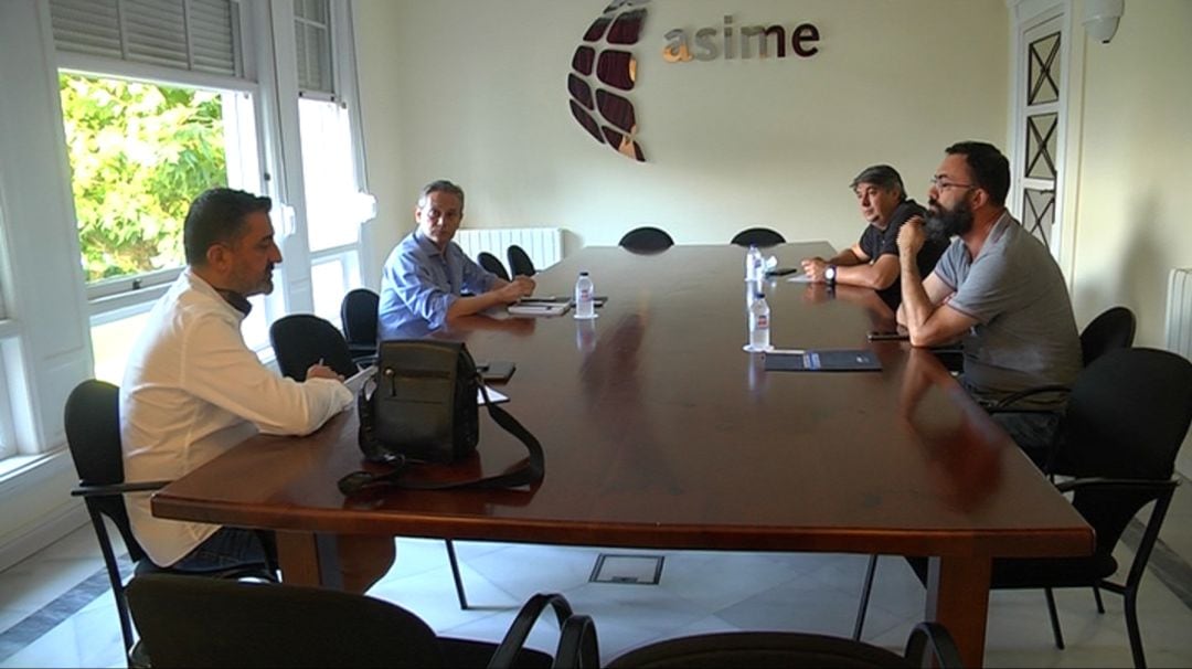 Celso Carnero CCOO,  Enrique Mallón, ASIME,  Rubén Pérez, UGT y  Xulio Fernández, CIG.