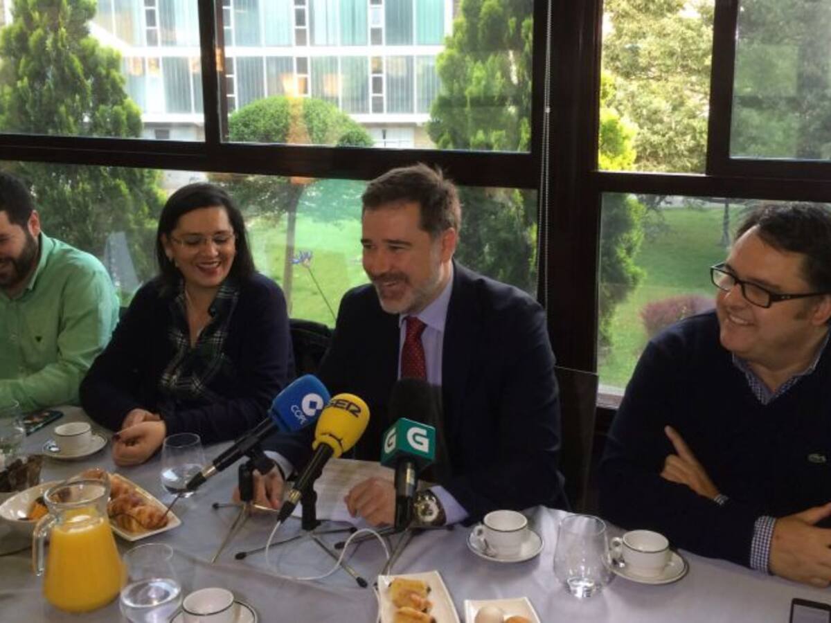 El PP niega un pacto de la oposición contra Lores