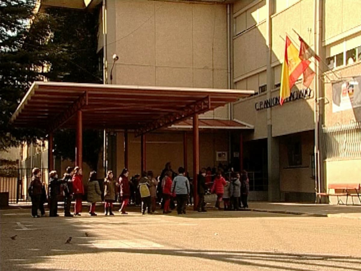 Más Madrid Sanse lamenta la reducción a la mitad de las ayudas municipales para material escolar