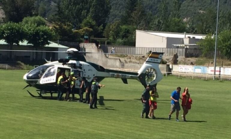 La Guardia Civil acompañó a las familias de los excursionistas del campamento