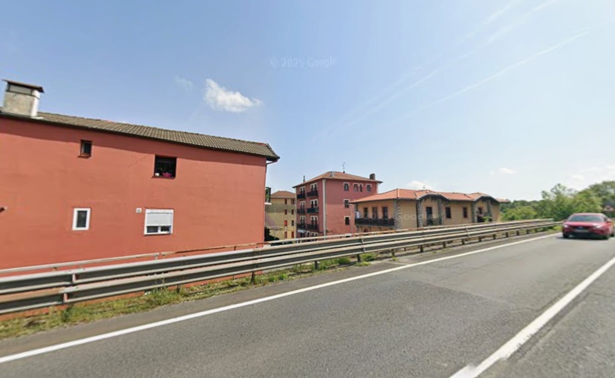 Carretera GI636 a su paso por Mendelu (Hondarribia) / Google Maps