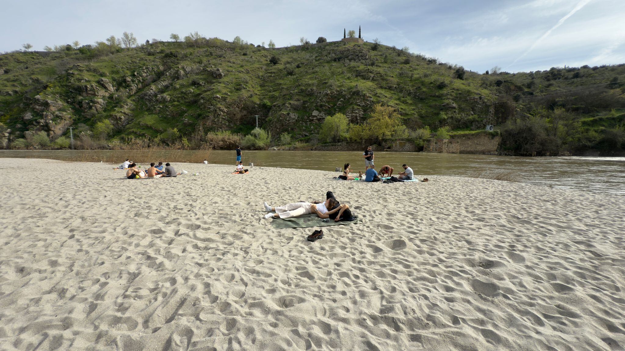 La crecida del río Tajo deja una imagen inusual en Toledo
