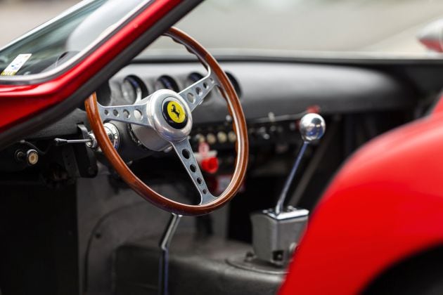 Detalle del interior del Ferrari.