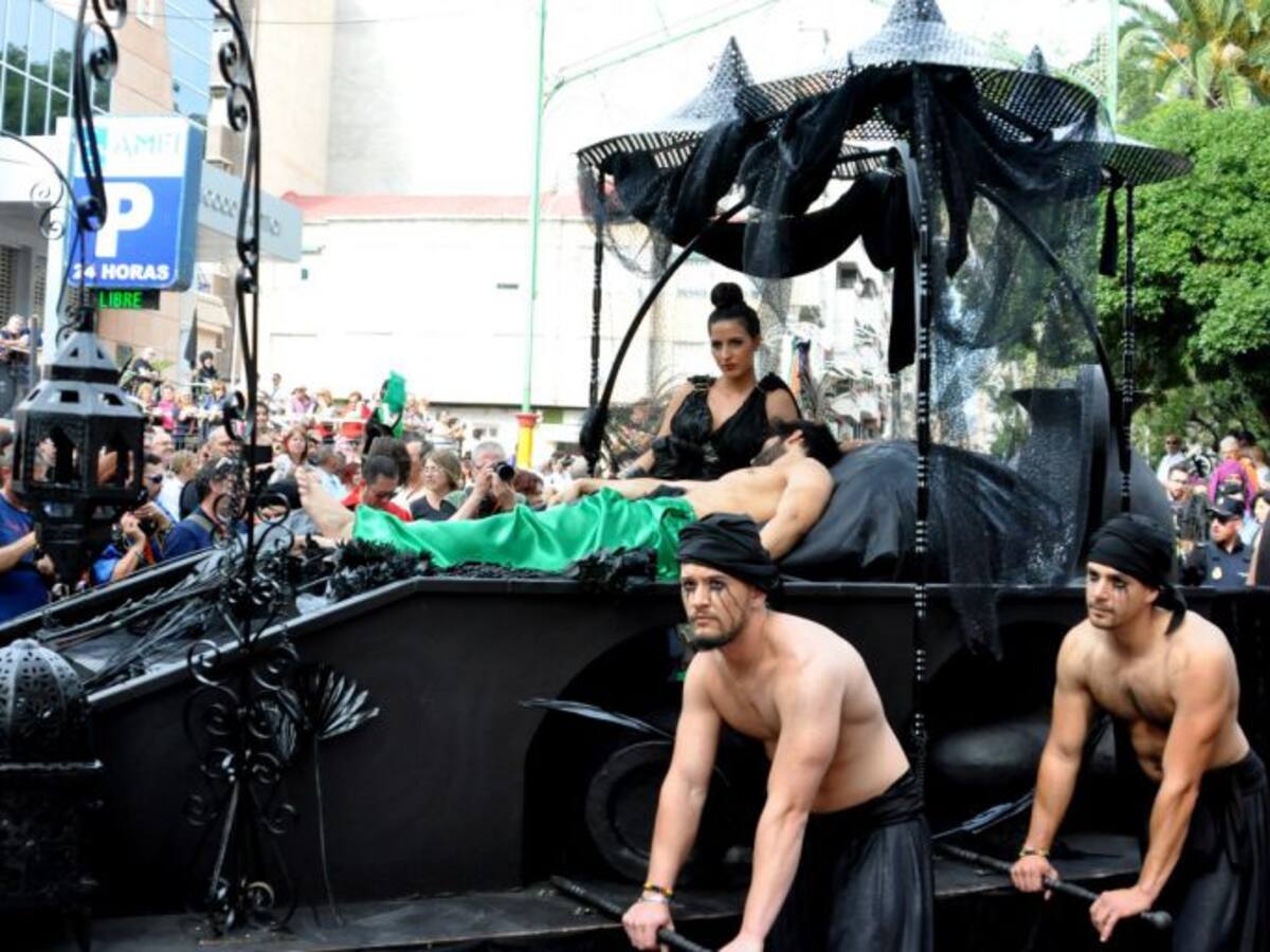 Las Huestes representan un boato impactante que consigue hipnotizar al público