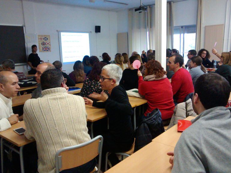 Clase en la Escuela Oficial de Idiomas de Elda 