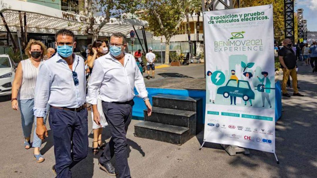 Alcalde y concejal de Movilidad en la Feria de la Movilida