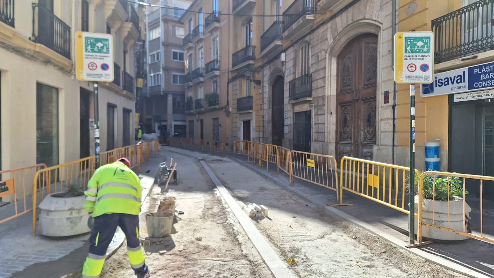 Compromís denuncia que el Gobierno de València quiere devolver el tráfico de coches a varias calles de Velluters