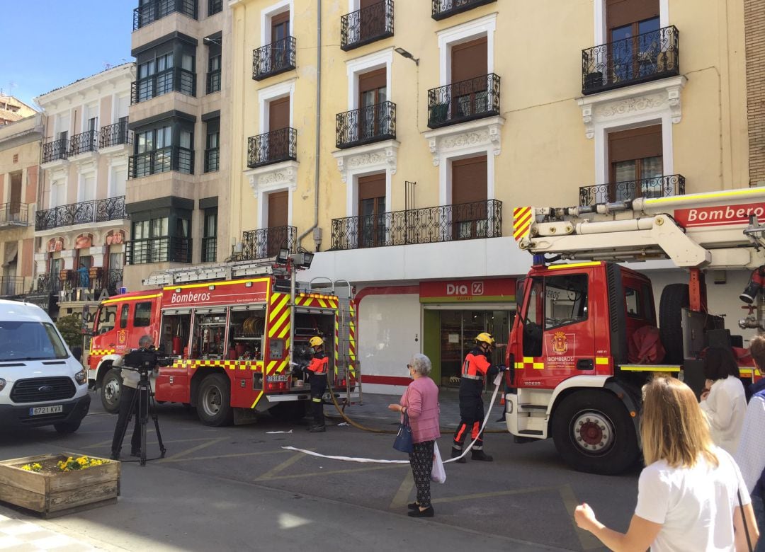 Los Bomberos durante la actuación