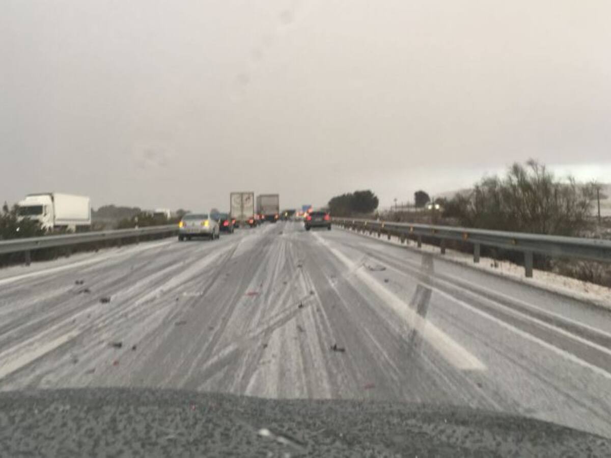 Colisión múltiple en la A-30 debido al granizo