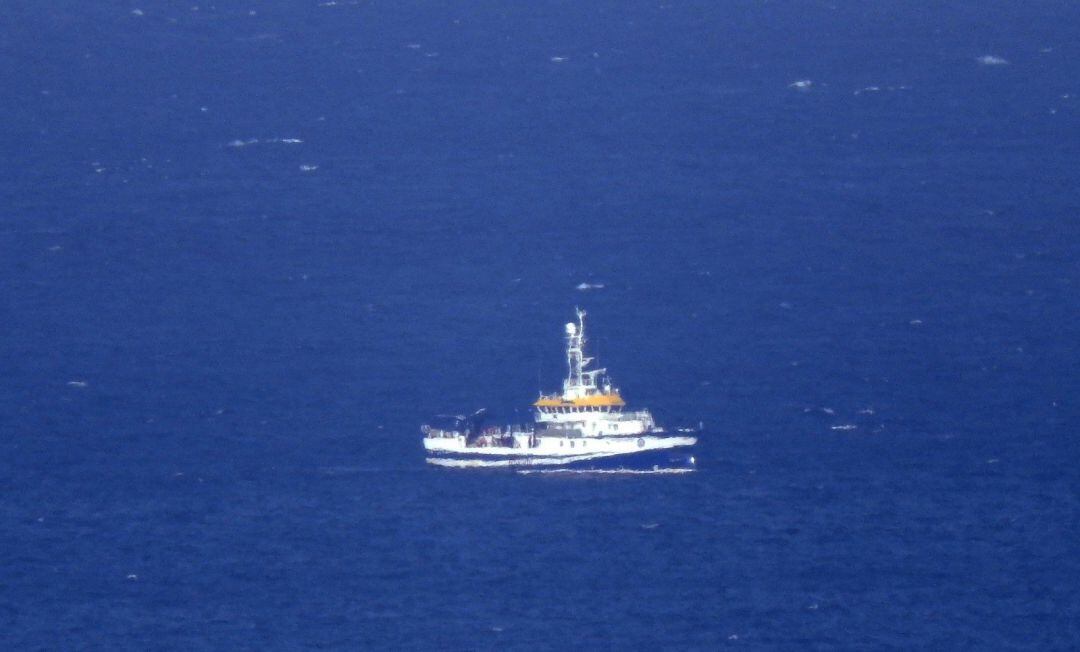  Buque oceanográfico &#039;Ángeles Alvariño&#039; realiza labores de rastreo en la costa de Santa Cruz de Tenerife. 