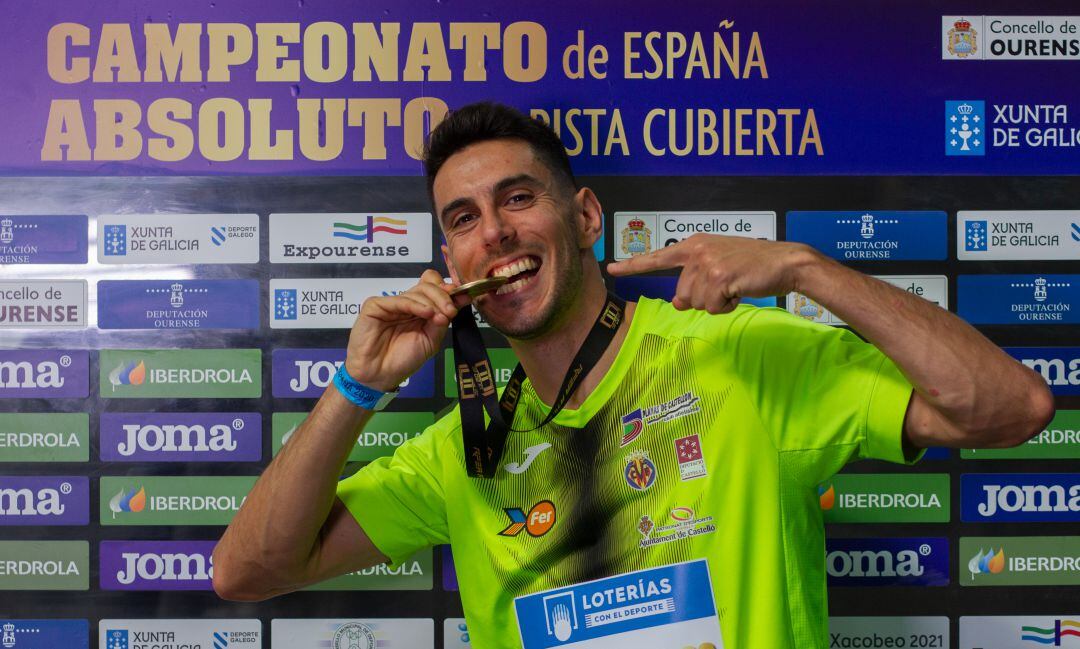 Pablo Torrijos celebra su triunfo en el campeonato de España con récord nacional y clasificación para los Juegos Olímpicos