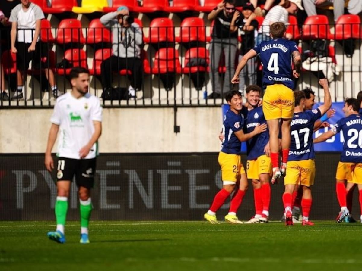 El Racing se la pega en Andorra (6-2)