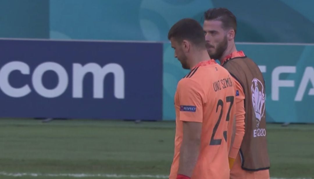 David de Gea animando a Unai Simón tras su fallo frente a Croacia