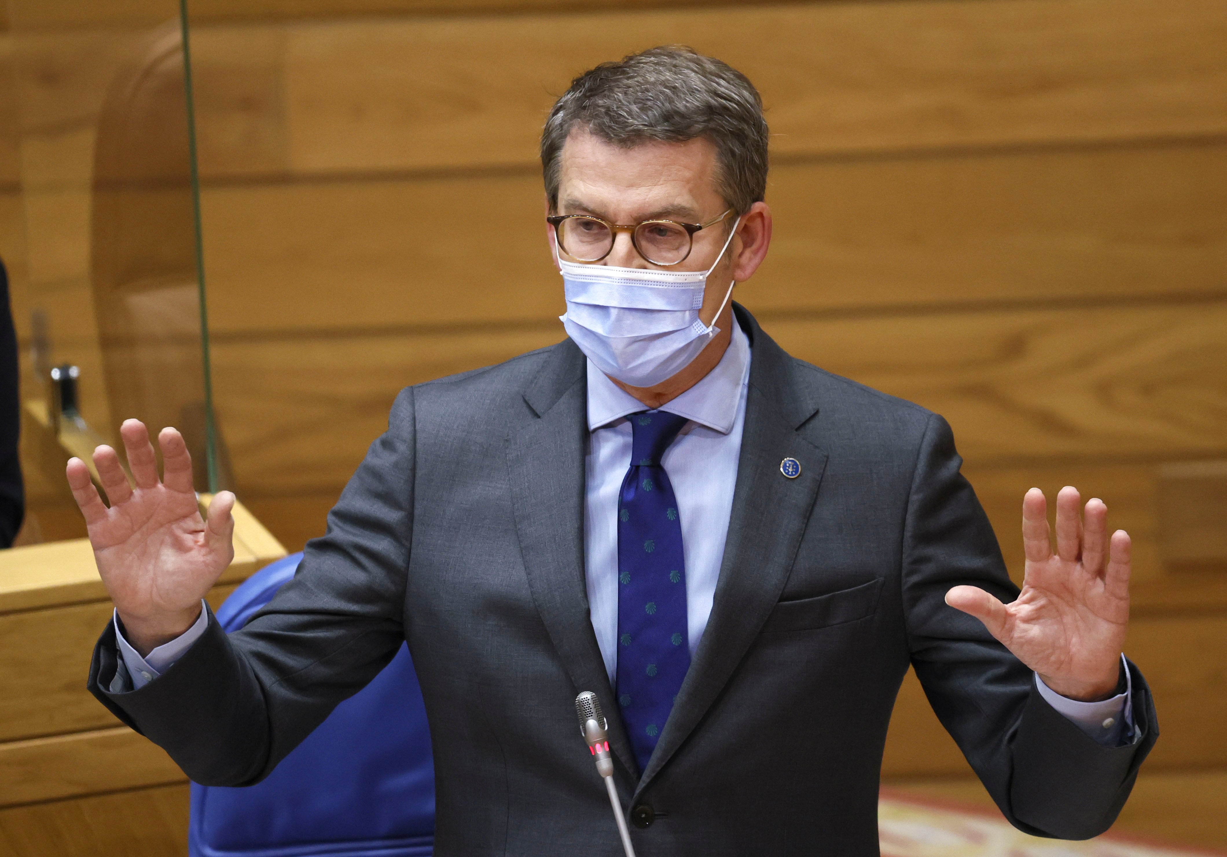 El presidente de la Xunta, Alberto Núñez Feijóo durante el pleno del Parlamento de Galicia este miércoles en Santiago de Compostela.