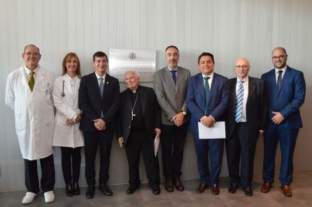 El arzobispo de Valencia, Antonio Cañizares, inaugura junto a los directivos de la Universidad Católica, las instalaciones del Hospital Virtual