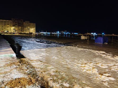 Subida repentina de la marea en Santa Pola