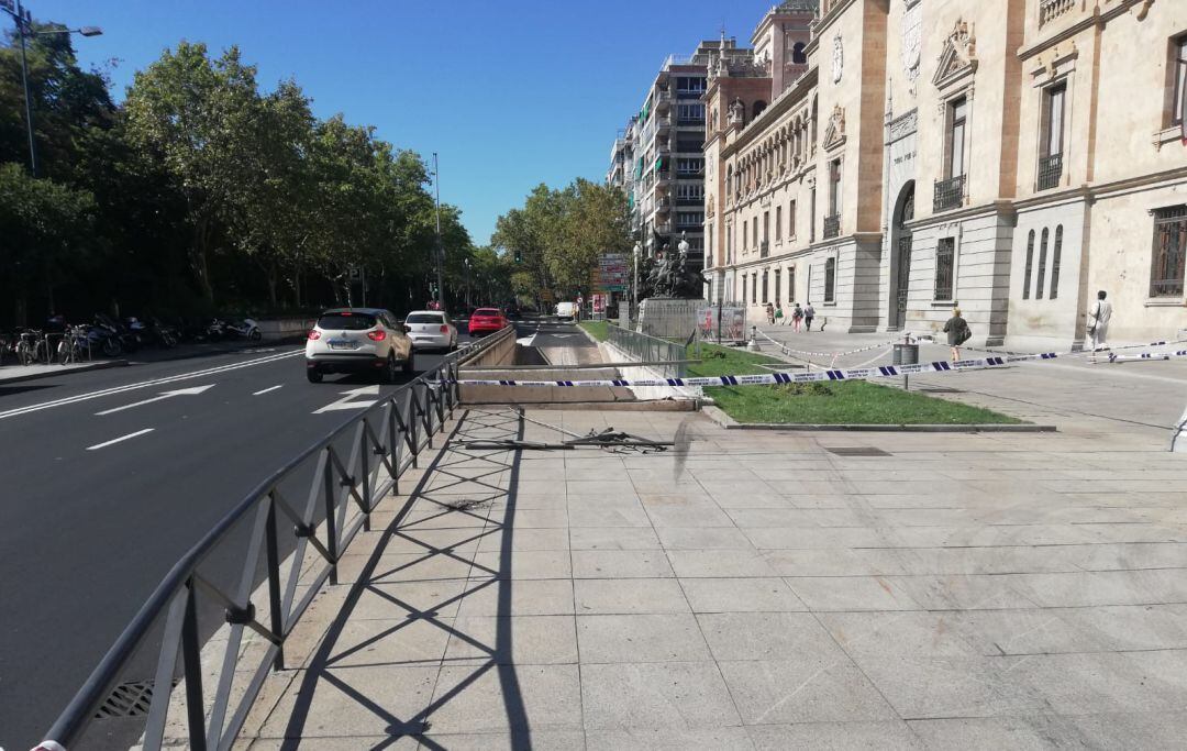 Daños causados en el accidente registrado en el paseo de Zorrilla