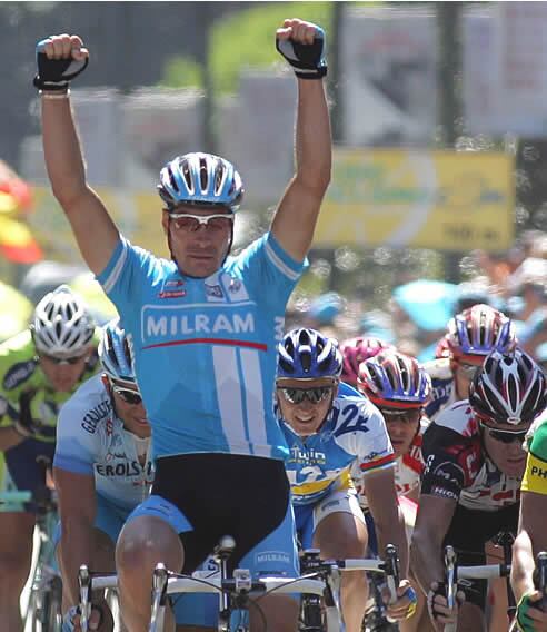 Zabel celebra la victoria en la séptima etapa de la Vuelta