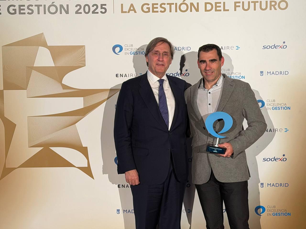 Jorge Bermejo, CEO de Norteña, con el presidente del Club de Gestión a la Excelenca, Tomás Pascual Gómez-Cuétara