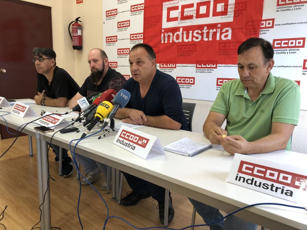 Responsables de Comisiones Obreras durante su comparecencia ante la prensa