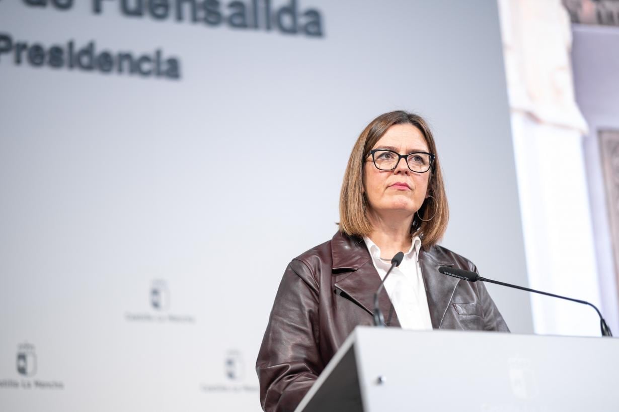 Esther Padilla, consejera portavoz de la Junta de Comunidades, en rueda de prensa