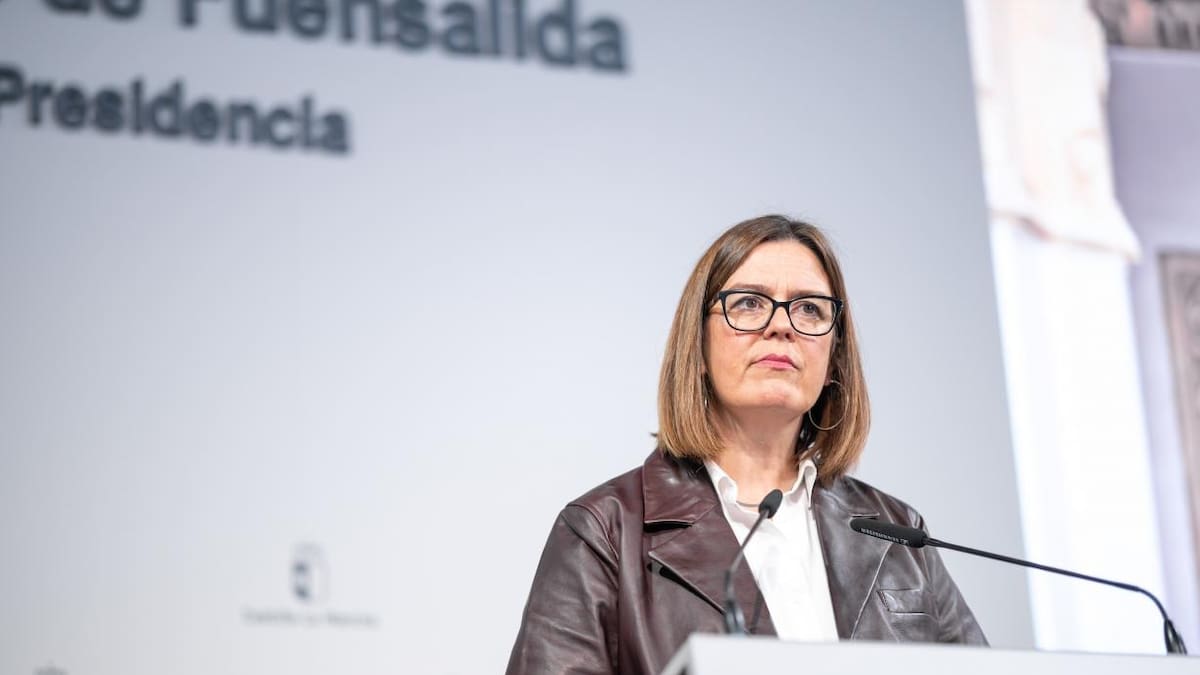 La Junta de Comunidades advierte a Monbus: "si no se producen soluciones inmediatas, el contrato puede rescindirse"