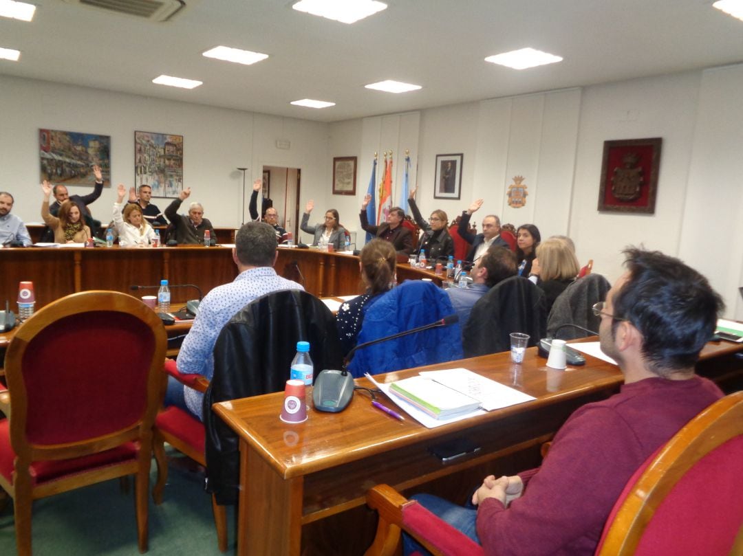 Los remanentes salieron adelante con los votos afirmativos del PP, Ciudadanos y Vox