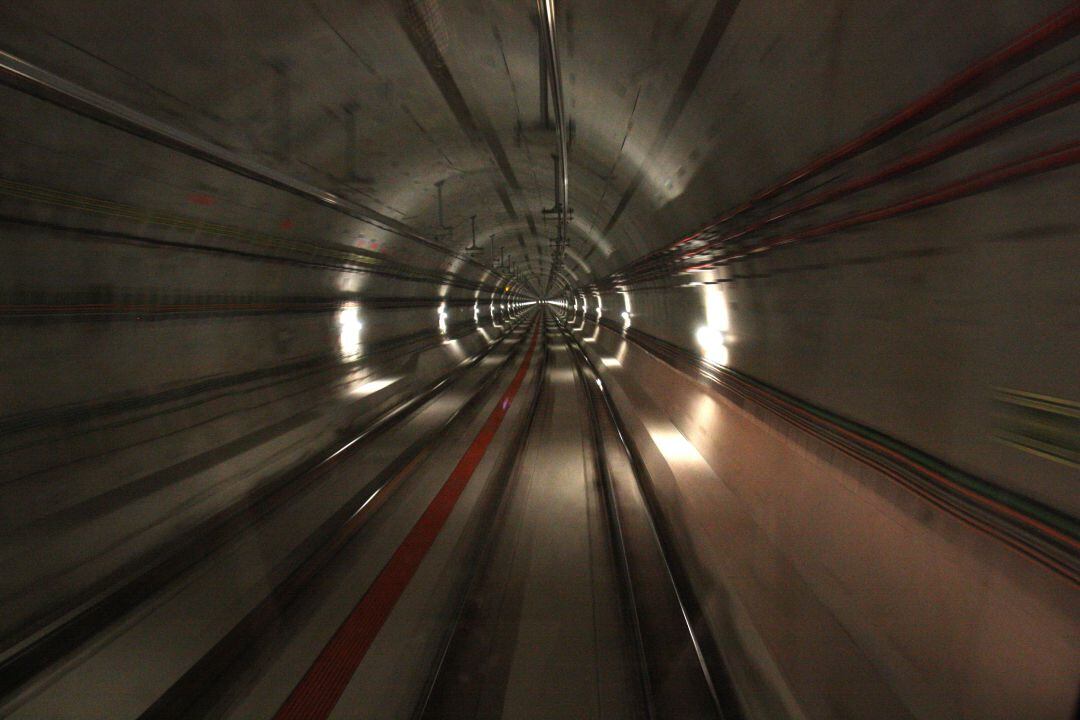 Túnel de la Línia 9 Sud del metro