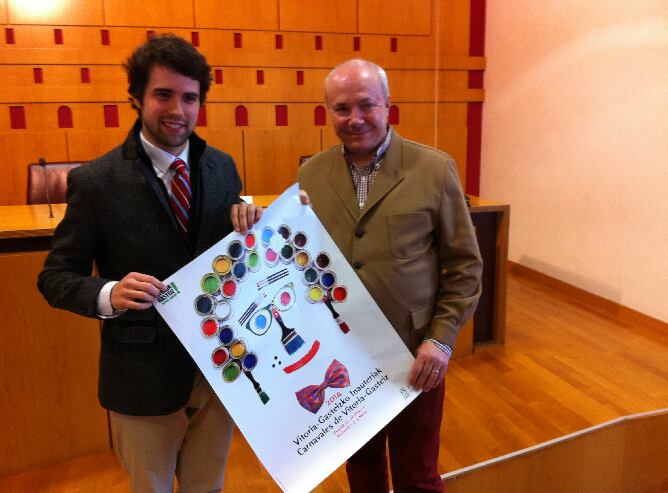 El concejal de Cultura, Iñaki García Calvo, en la presentación de los Carnavales de Vitoria