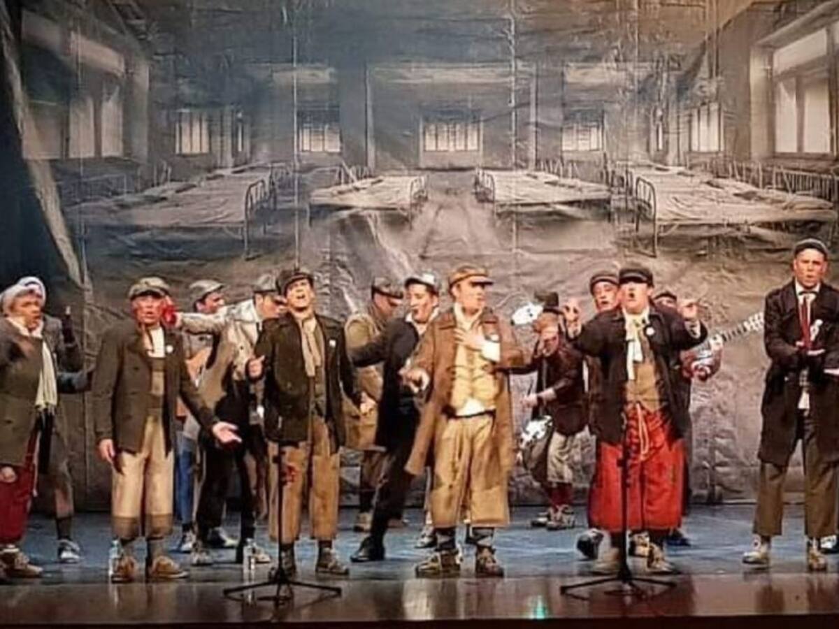 "Disfrutamos dándolo todo para que se sepa cómo es el Carnaval de Linares"