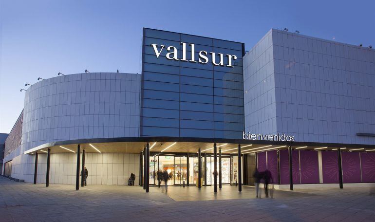 Los hechos han ocurrido junto al centro comercial Vallsur