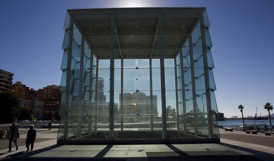 El cubo en el Puerto de Málaga