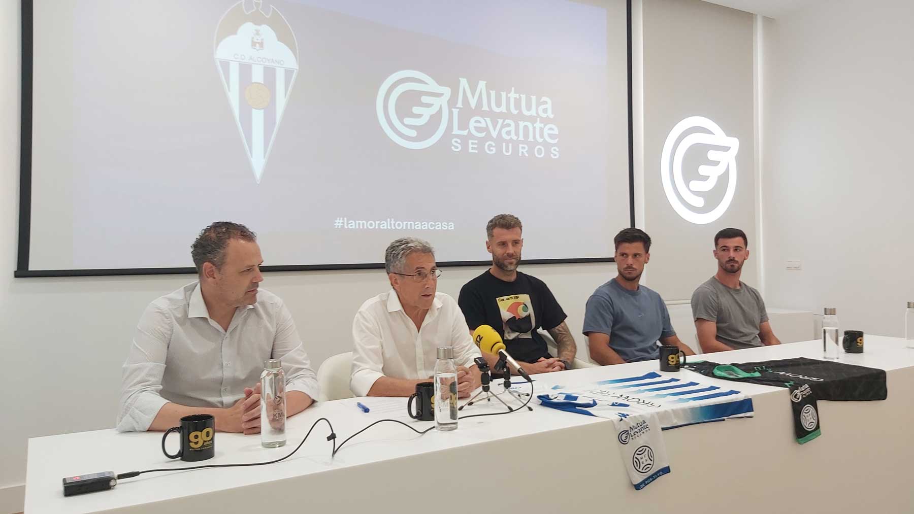 Un instante de la rueda de prensa en la que se ha presentado el convenio de colaboración