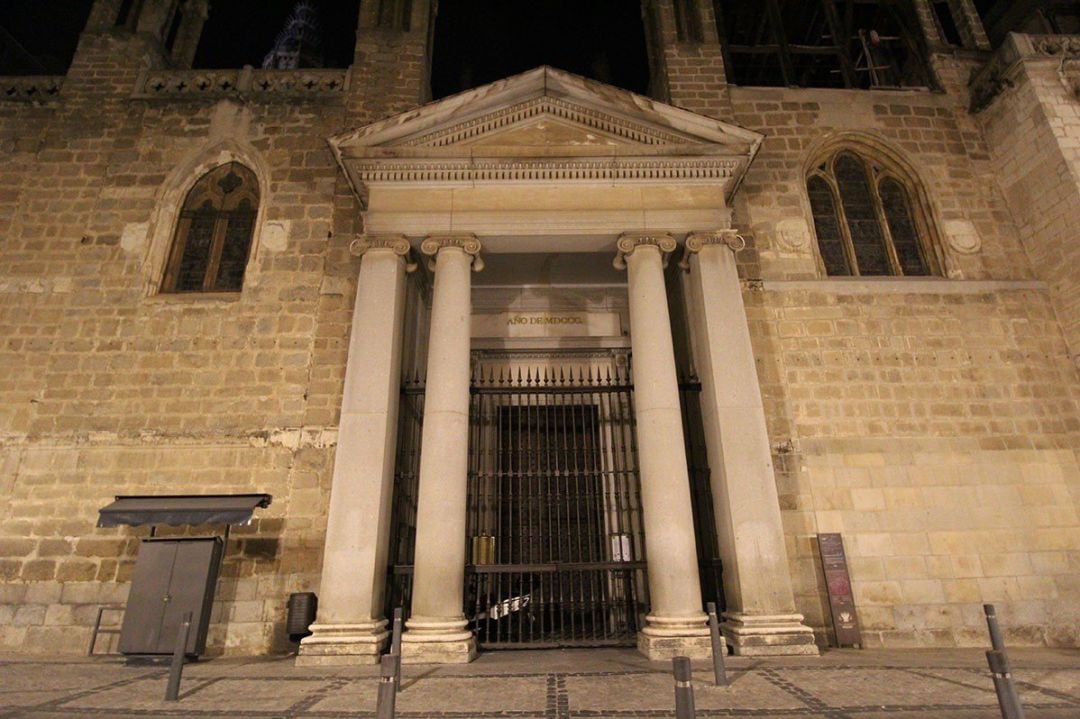 La Puerta Llana de la Catedral de Toledo se iluminará este viernes de rojo por los mártires y cristianos perseguidos