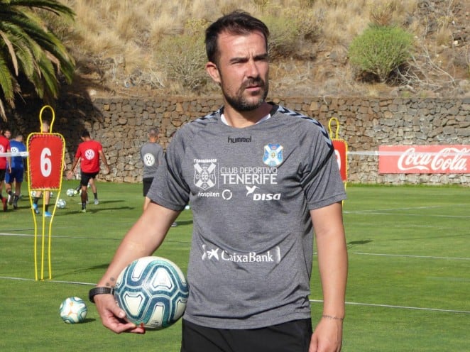 Aritz López Garai, en su etapa de entrenador del CD Tenerife.