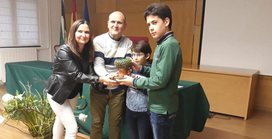 Una familia premiada en la edición pasada en los Premios Nido.