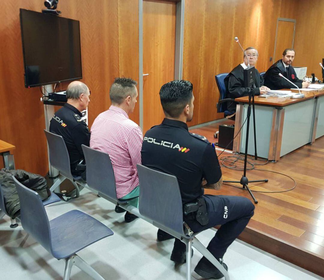 El acusado durante un juicio anterior acusado de provocar un accidente de circulación en 2014