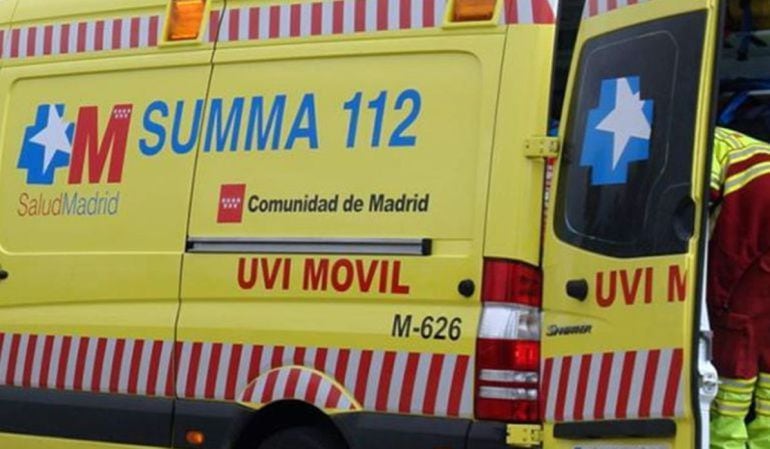 El SUMMA 112 acudió rápidamente y atendió al hombre que estaba sufriendo un infarto para luego llevarlo al hospital de Alcorcón.