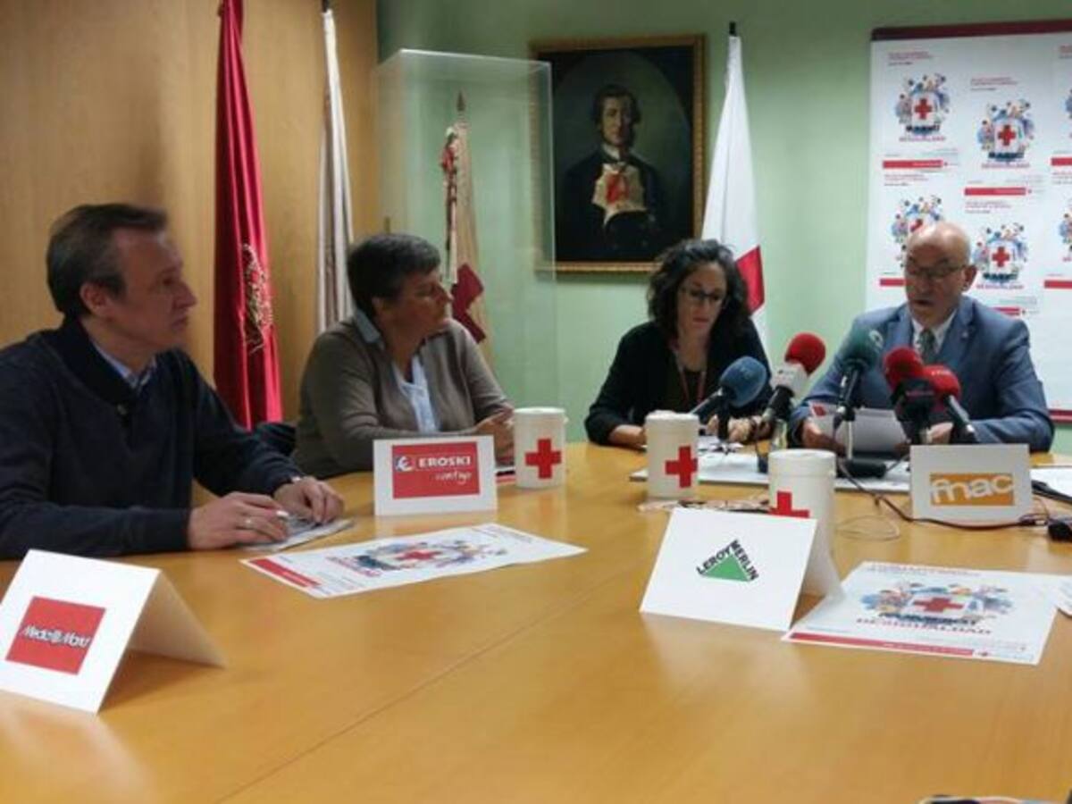 El Día de la banderita dedicado a la infancia en dificultad social