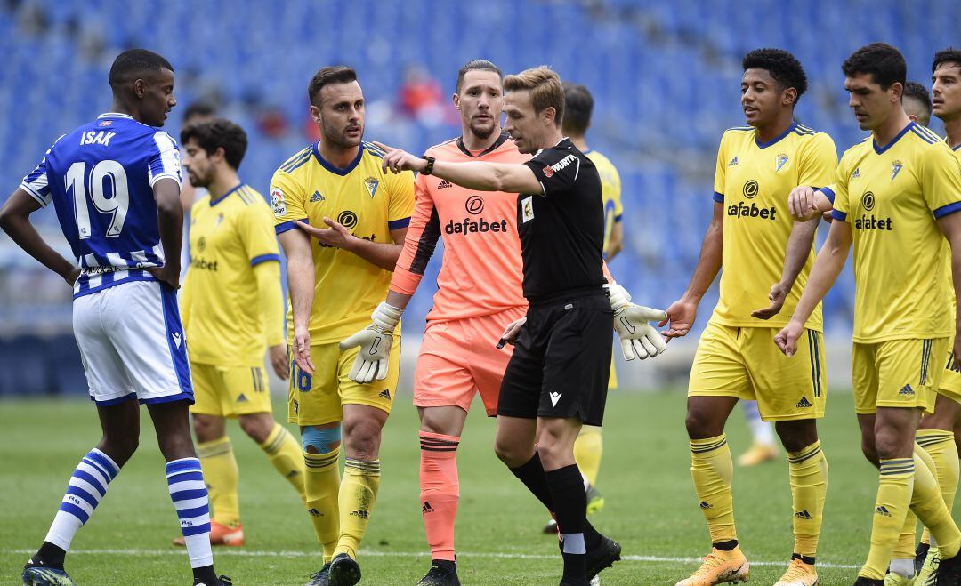Pizarro Gómez señala penalti a favor de la Real Sociedad