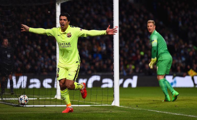 Luis Suárez celebra el primer gol del partido ante el City