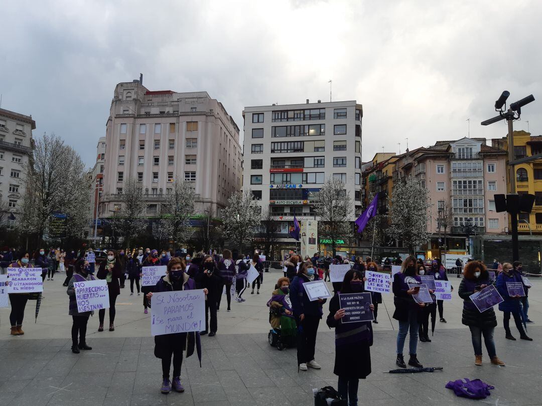 Concentración del Día de la Mujer, en Santander