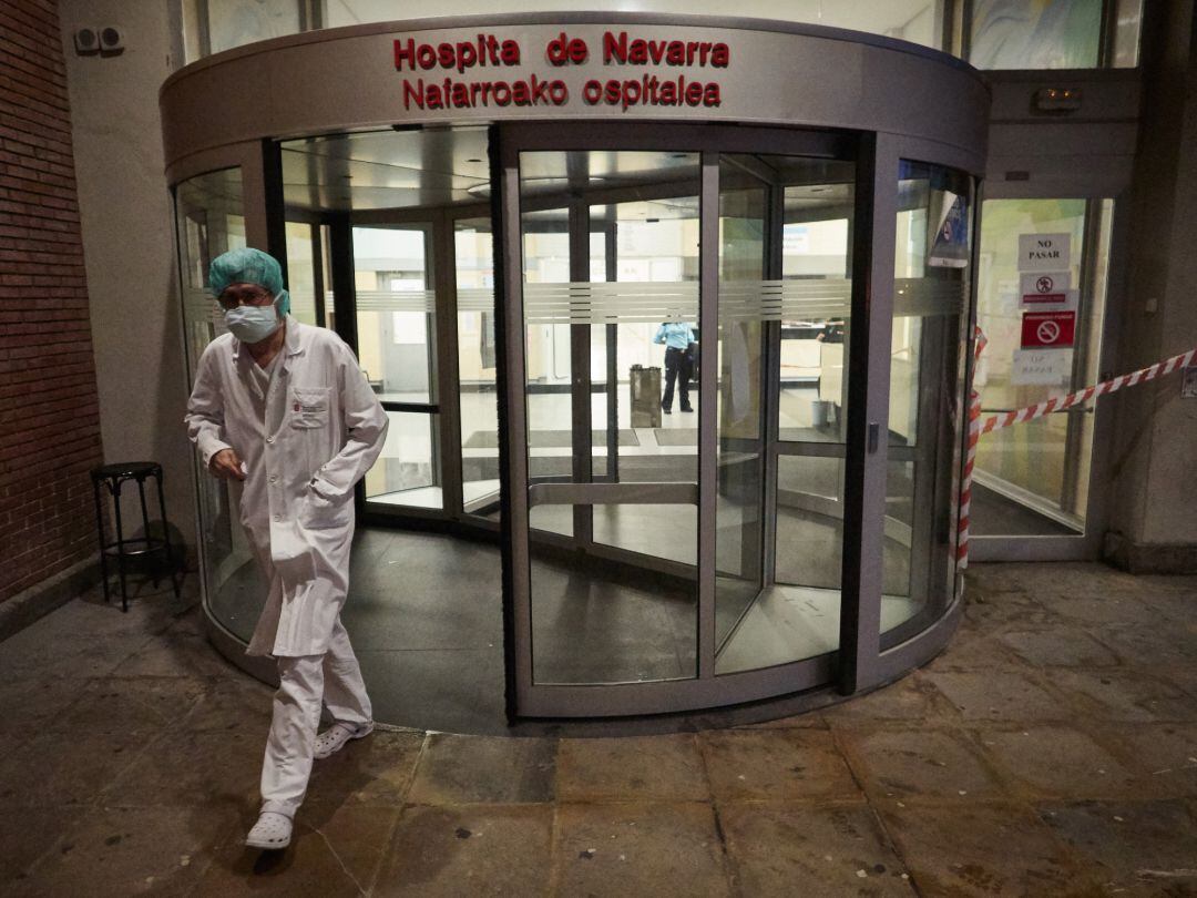 Imagen de archivo de personal sanitario del Hospital de Navarra.