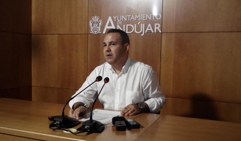 Jesús Moral, concejal de turismo, en la presentación de la presencia de Andújar en 'Tierra Adentro'