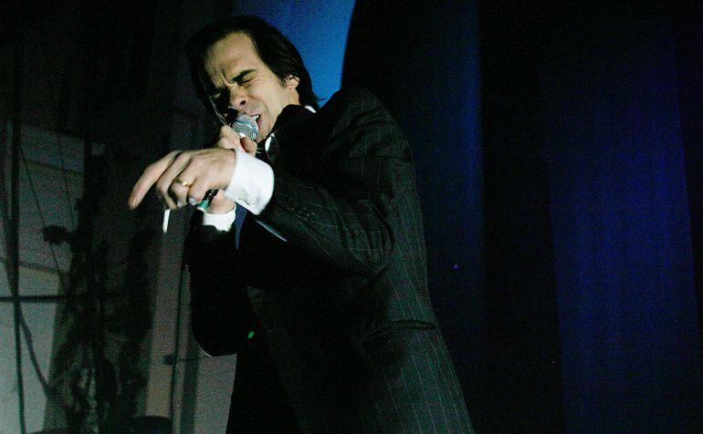 Nick Cave durante una actuación en Londres