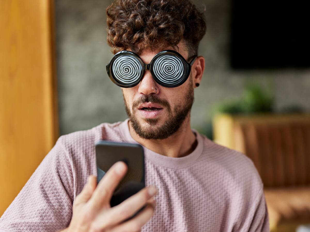 "Instagram odia los pezones pero le encantan los tangas"