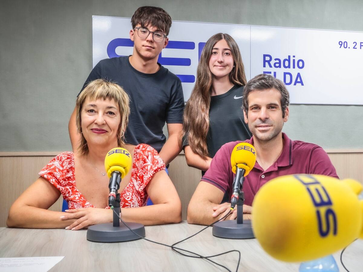 El IES La Melva de Elda recibe el premio a la mejor iniciativa emprendedora en el concurso "Emprendemos"