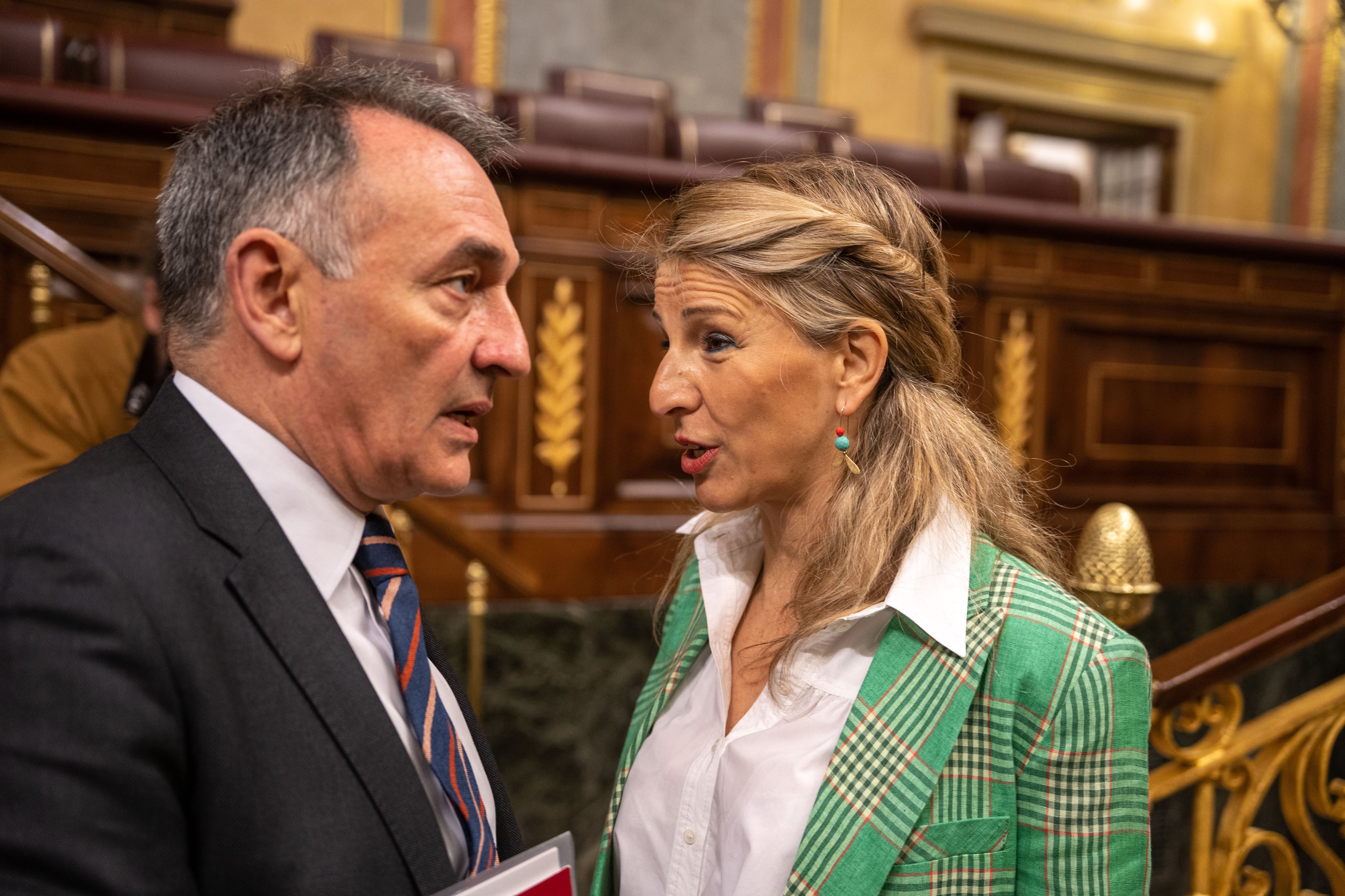 Enrique Santiago, líder de IU, y Yolanda Díaz, de Sumar.