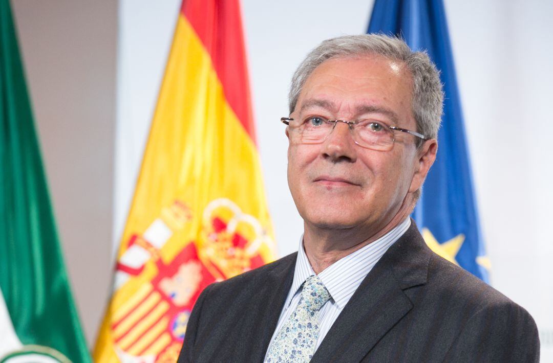 El consejero, Rogelio Velasco