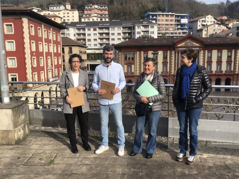 El grupo municipal de EAJ-PNV en Eibar aboga por abaratar el IBI y el Impuesto de Vehículos en la actualización de tasas e impuestos de 2024